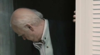 A százéves ember, aki kimászott az ablakon és eltűnt online teljes film 2013